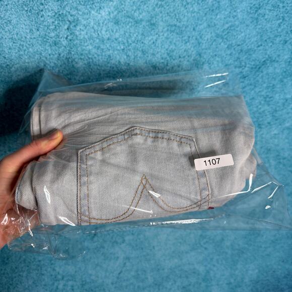 Levis Jeans Womens 28 Blue Denim Ribcage Straight Ankle Button Fly Size 28x27 - Picture 16 of 16